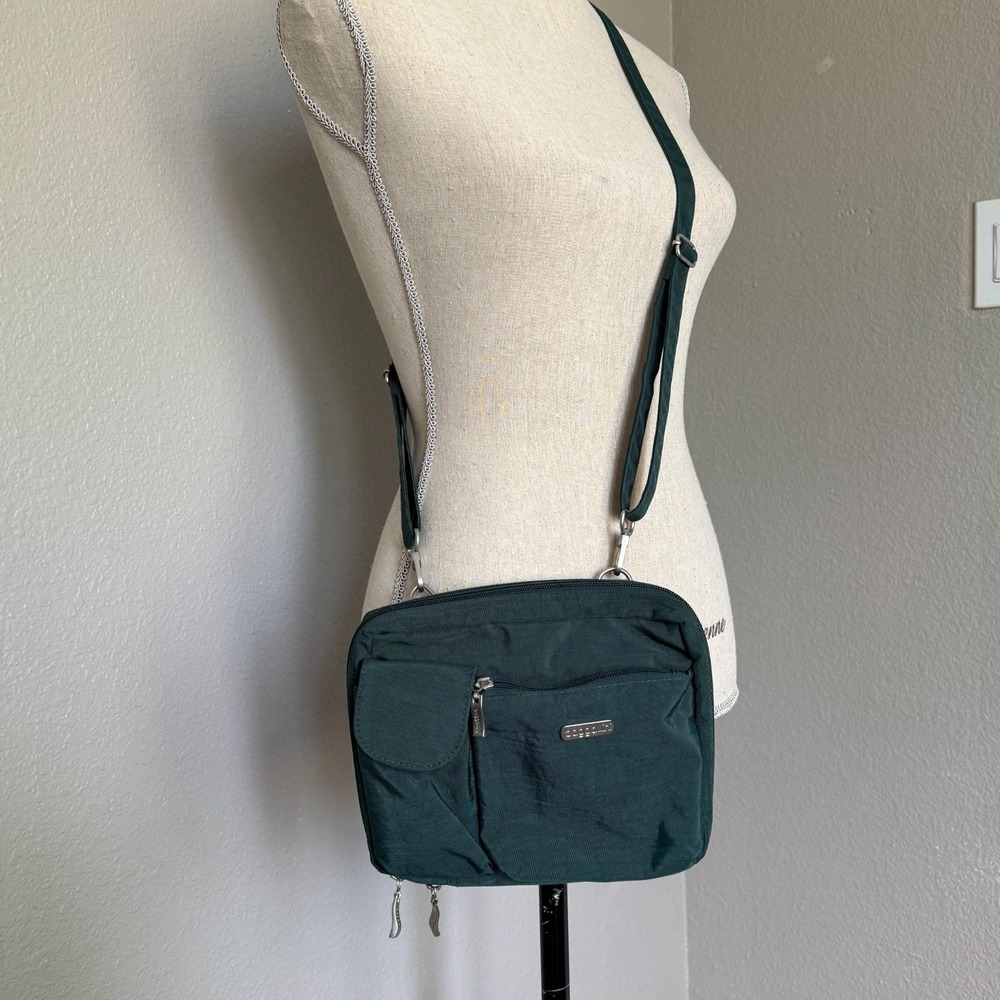 Baggallini Green Nylon Crossbody Belt Bag Lightweight Travel‎ Organizer Purse